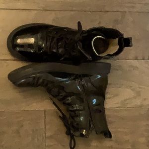 Boots size 4